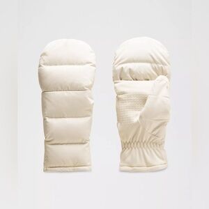 Lululemon Wunder Puff Mittens
